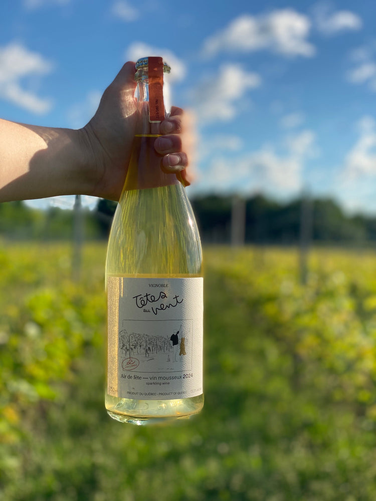 Bouteille d'Air de fête blanc, mousseux du Vignoble Têtes au Vent